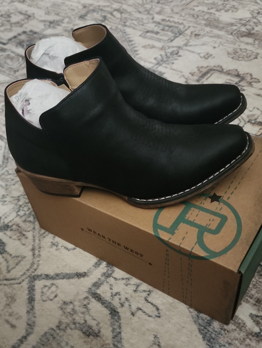 New Roper Womens Size 10 Classic Black Leather Ankle Boots - Western Style